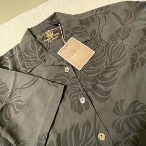 Eagle Dry Goods Co. Silk Womens Size Small Floral Shirt Blouse Short Sleeve Logo